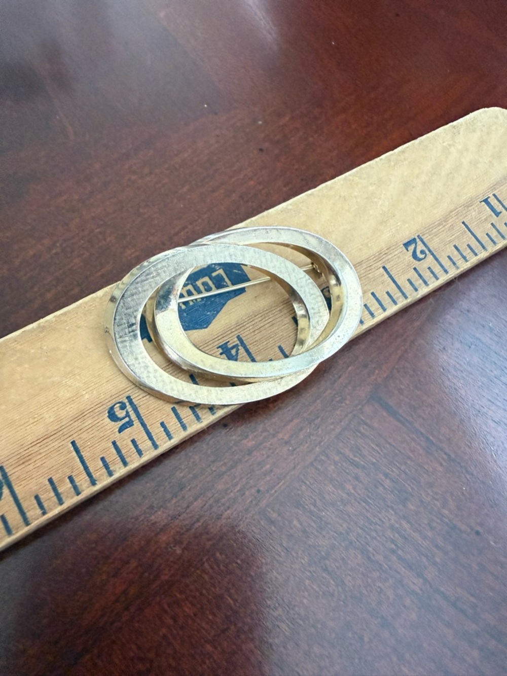 Vintage Oval brooch